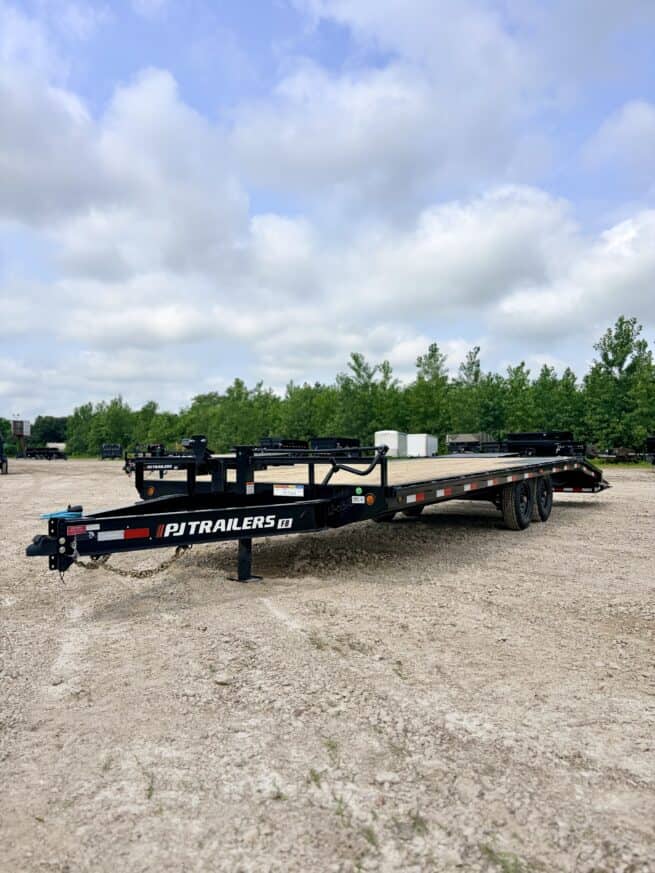 2027 PJ Trailers F8242 - Image 4
