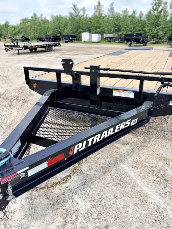 2027 PJ Trailers F8242 - Image 9