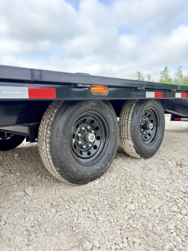 2027 PJ Trailers F8242 - Image 10