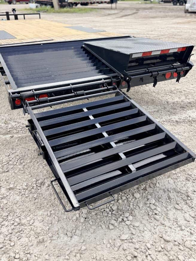2027 PJ Trailers F8242 - Image 5