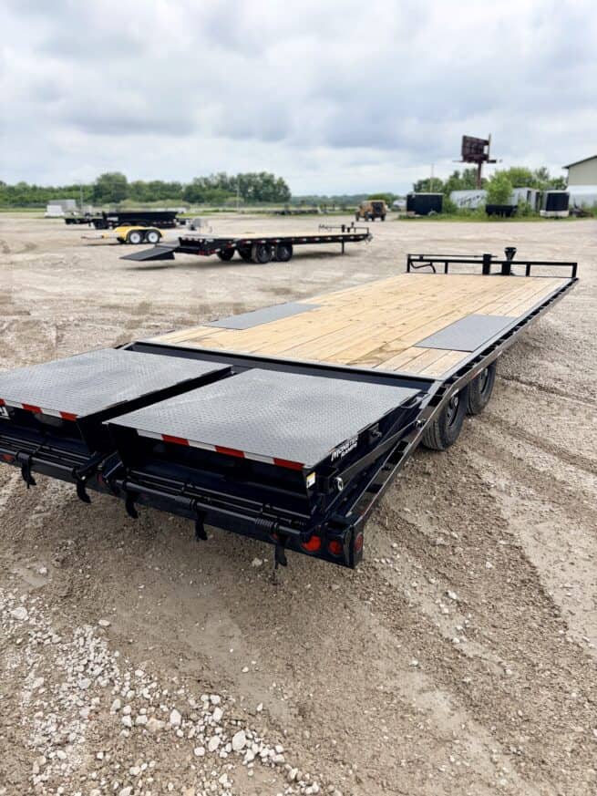 2027 PJ Trailers F8242 - Image 11