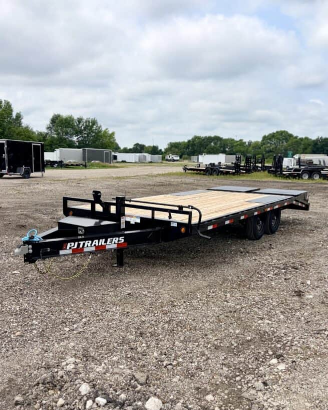 2027 PJ Trailers F8202 - Image 3