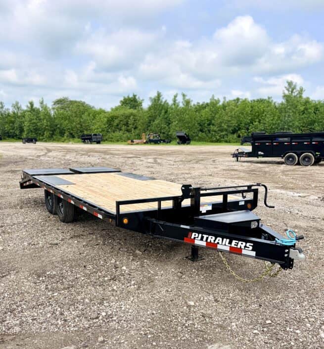 2027 PJ Trailers F8202