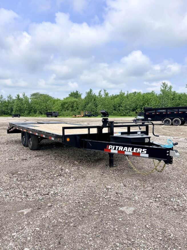 2027 PJ Trailers F8202 - Image 4