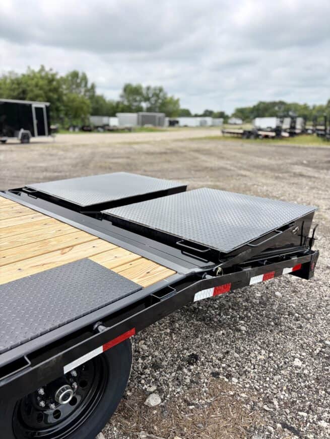 2027 PJ Trailers F8202 - Image 8