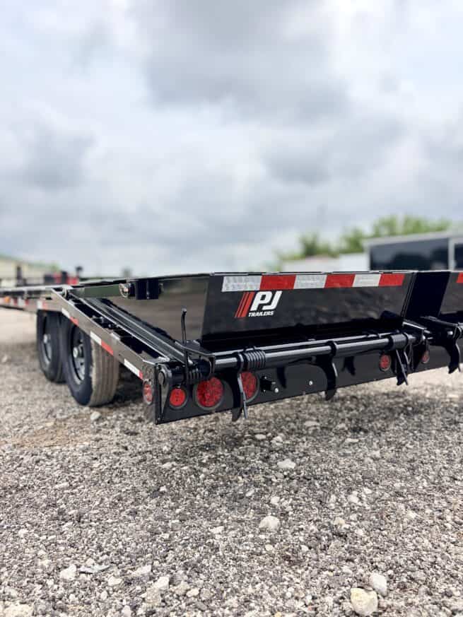 2027 PJ Trailers F8202 - Image 10