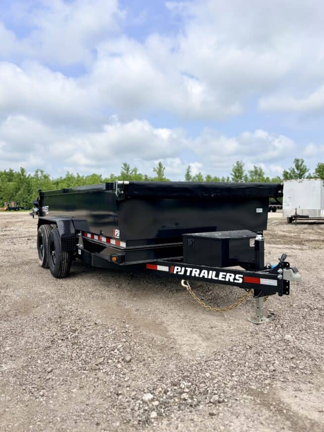 2027 PJ Trailers D7142