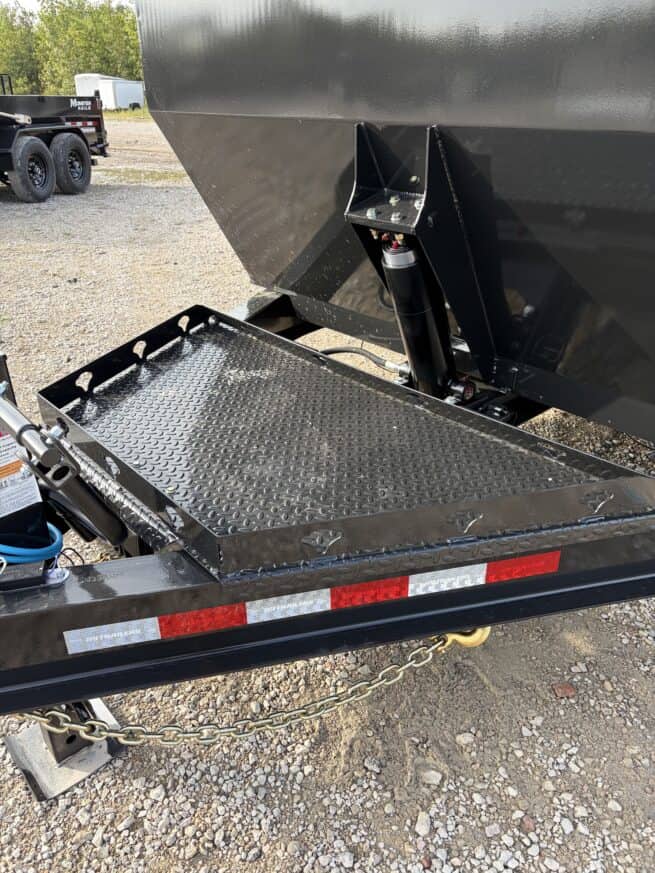 2027 PJ Trailers DT1142 - Image 3